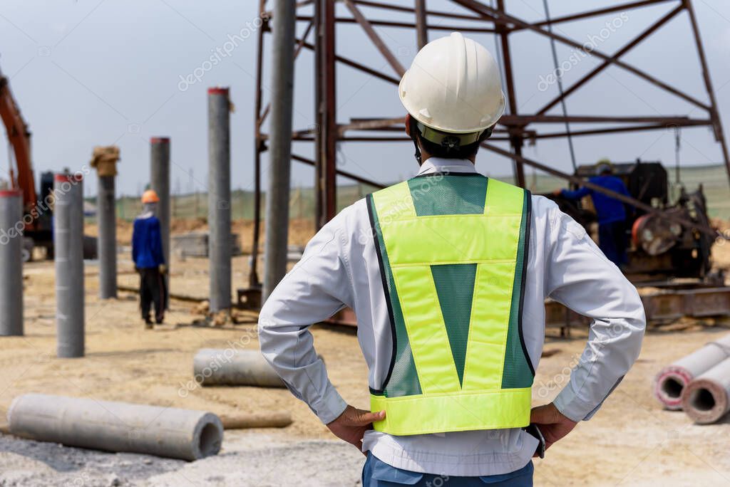 Planning de chantier et équipe coordonnée