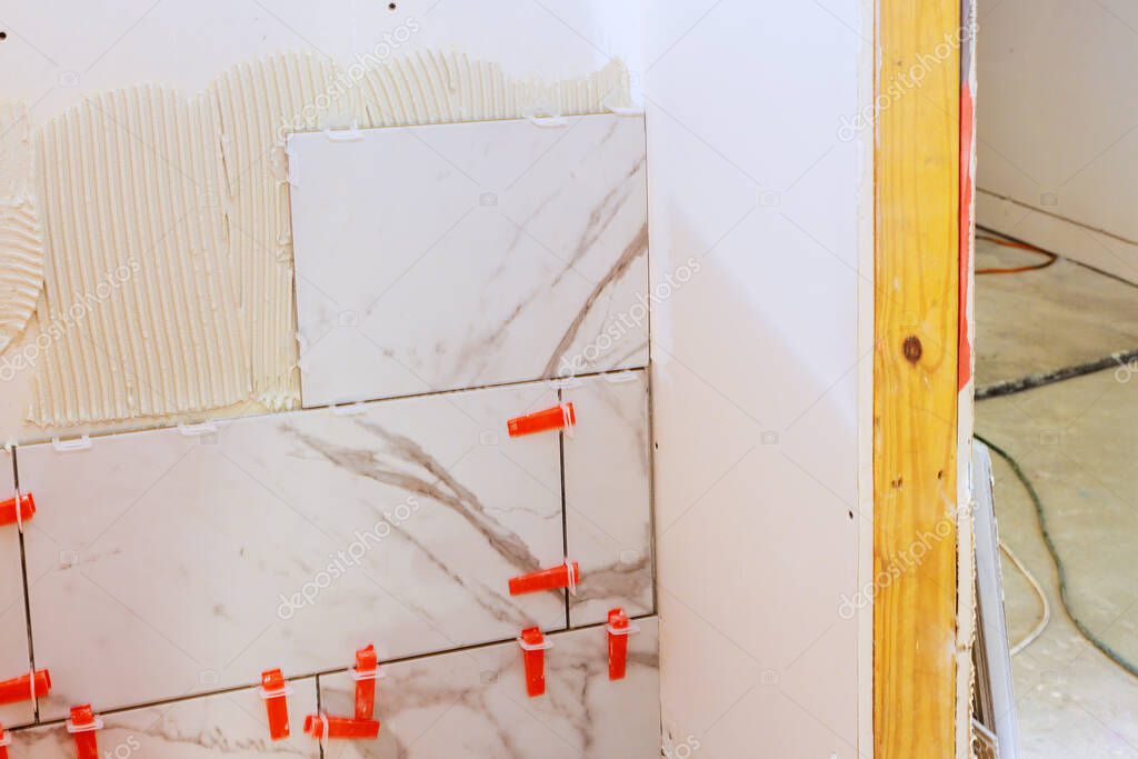 Détail de joints réguliers et coupes nettes